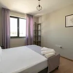 Apartament By The River 2 *