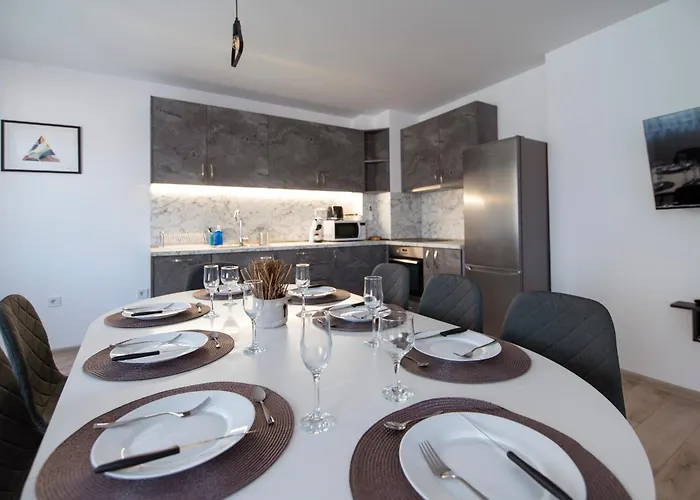 By The River 2 Lejlighed